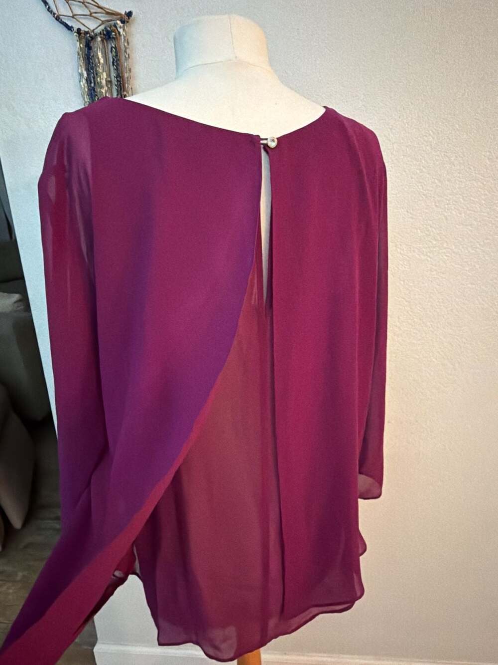 Jennifer Lopez Women's Purple V-Neck Flutter Sleeve Chiffon Blouse - Picture 4 of 6